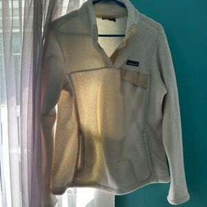 VGUC Patagonia cream fleece button neck size L
